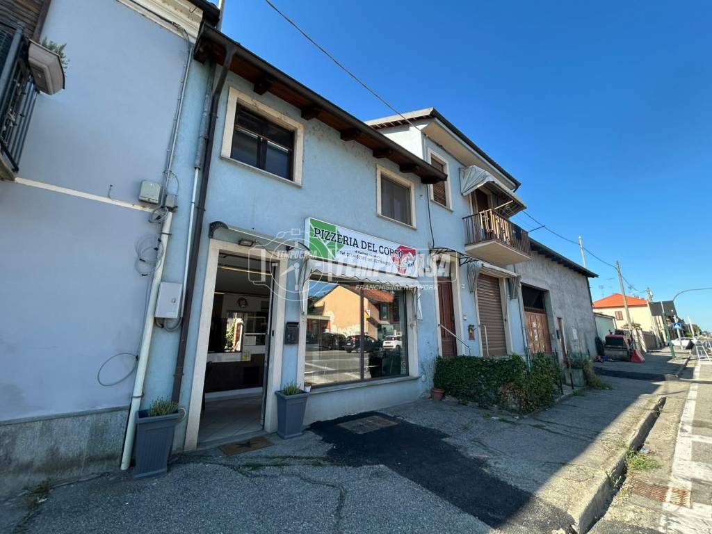 negozio in vendita a Chivasso