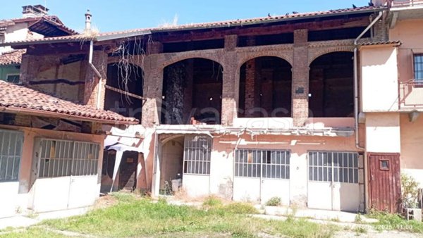 casa indipendente in vendita a Chivasso