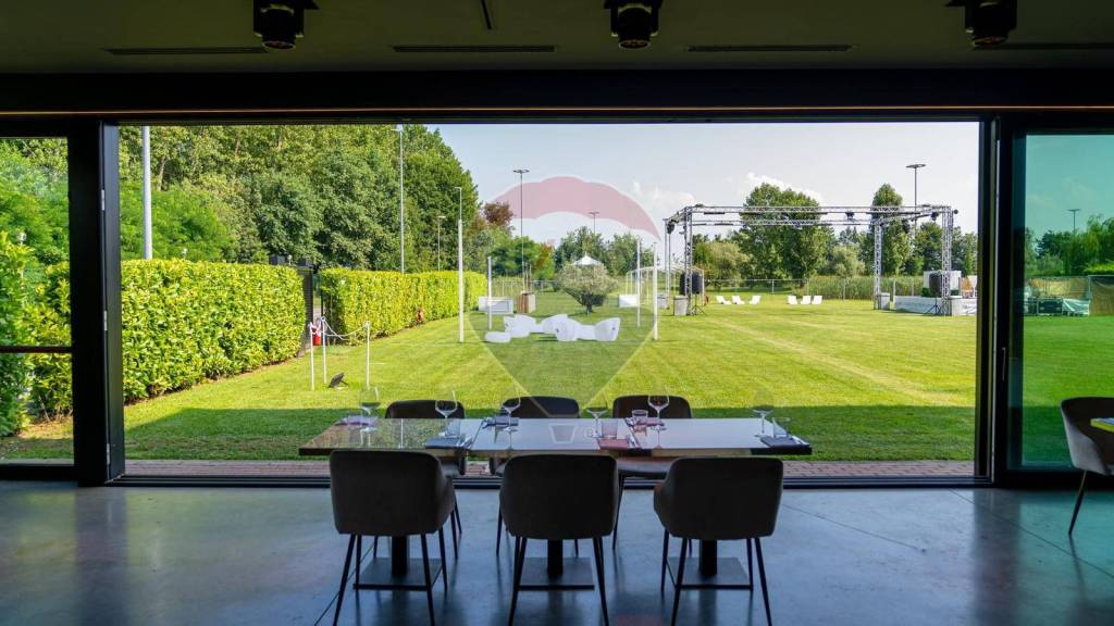 negozio in vendita a Chivasso