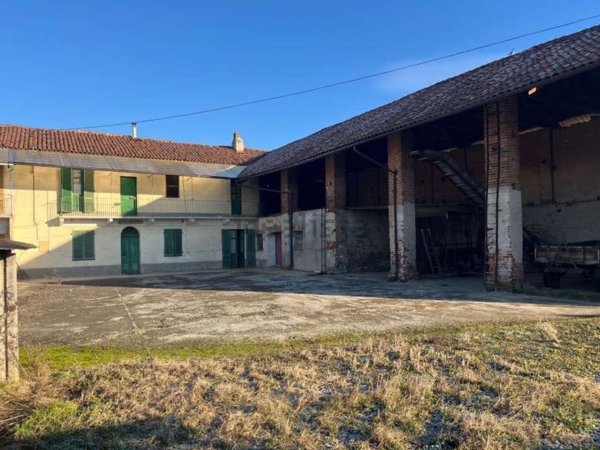 appartamento in vendita a Chivasso in zona Mandria