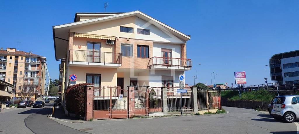 casa indipendente in vendita a Chivasso