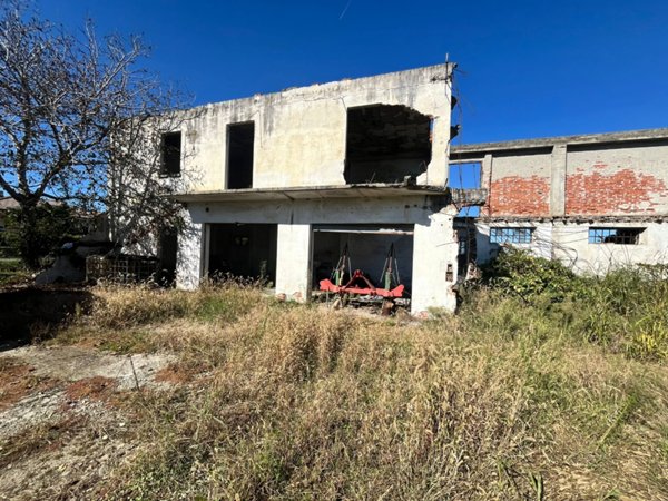 casale in vendita a Chivasso in zona Boschetto