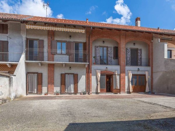 casa indipendente in vendita a Chivasso