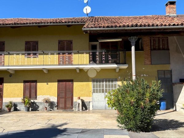 casale in vendita a Chivasso in zona Boschetto