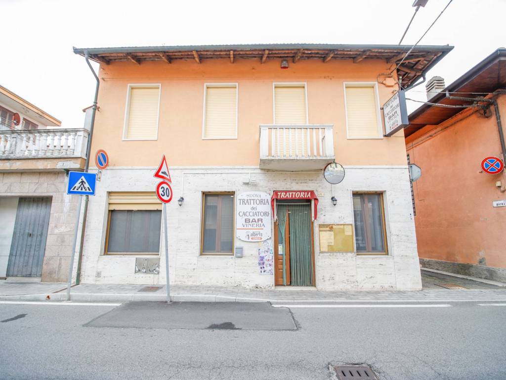 negozio in vendita a Chivasso