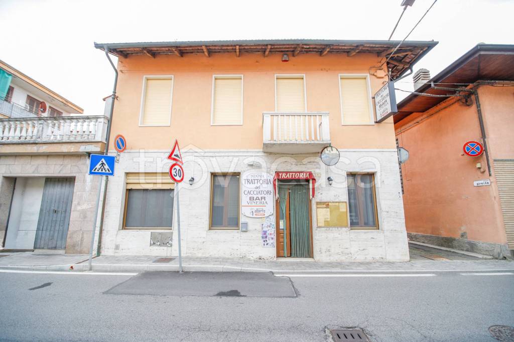 negozio in vendita a Chivasso