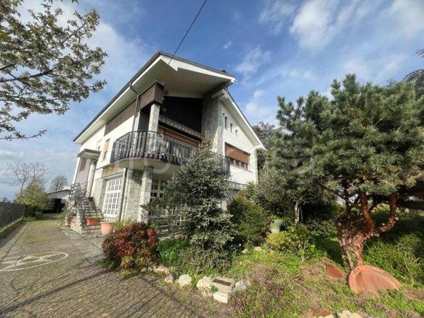 casa indipendente in vendita a Chivasso in zona Torassi