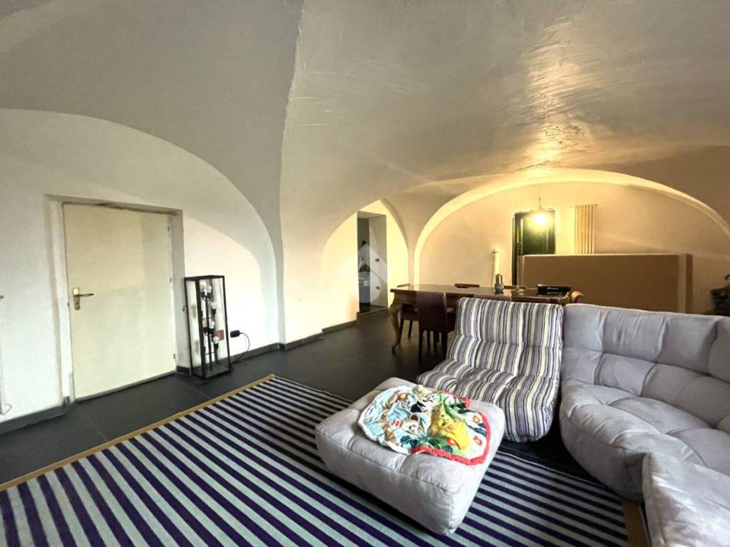 casa indipendente in vendita a Chivasso in zona Pratoregio