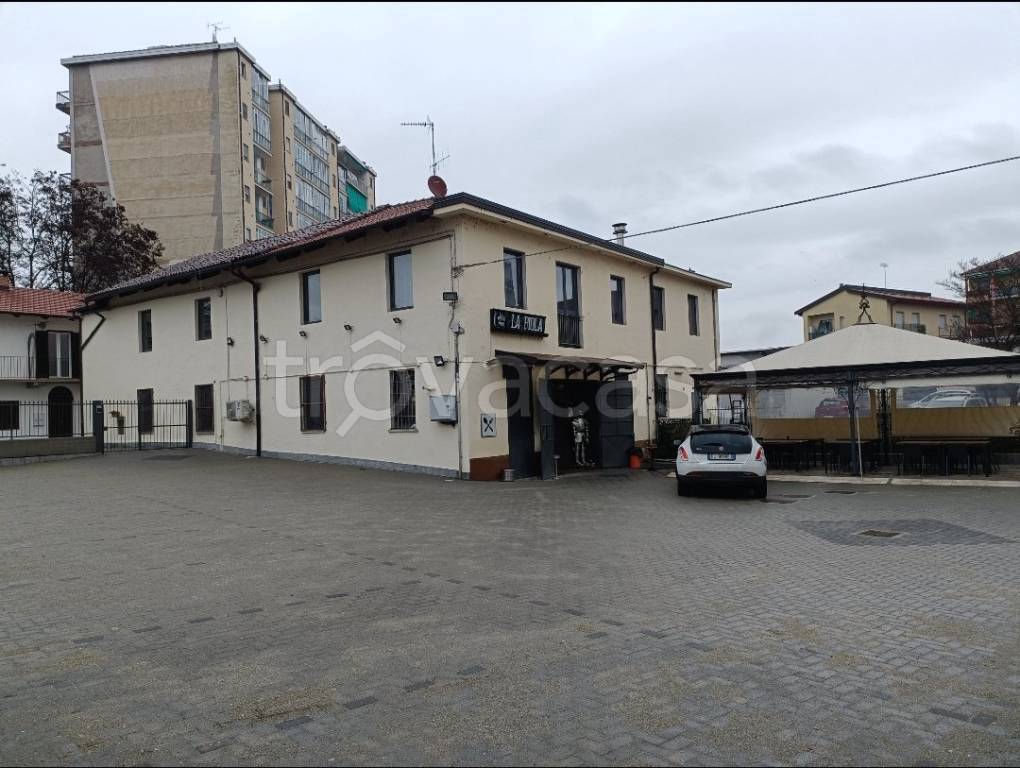 negozio in vendita a Chivasso