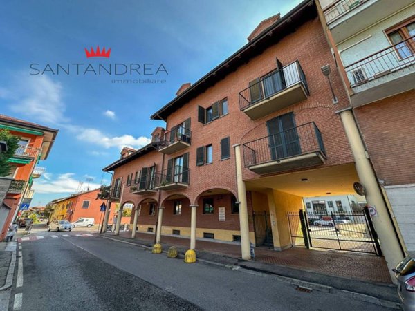 locale commerciale in vendita a Chivasso