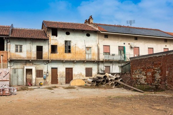 casale in vendita a Chivasso in zona Borghetto