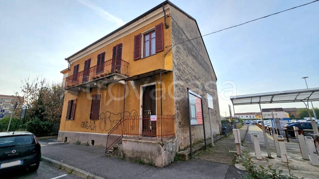 casa indipendente in vendita a Chivasso