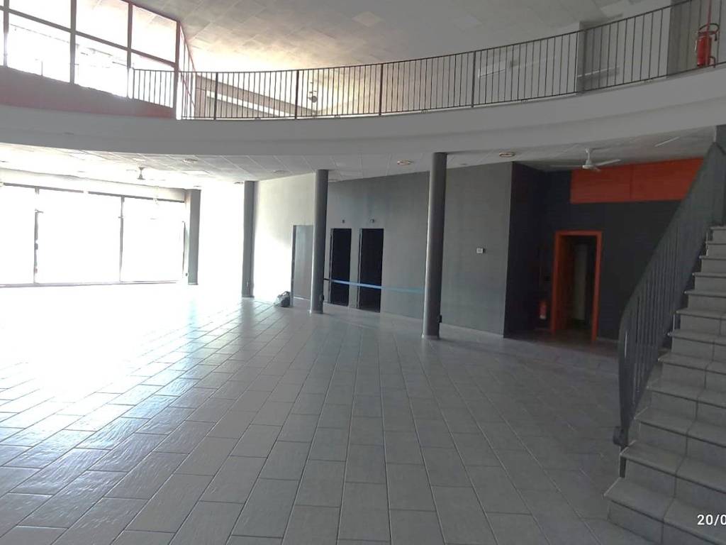 negozio in vendita a Chivasso