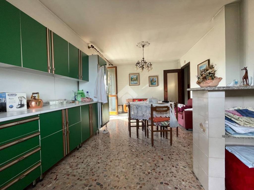 casa indipendente in vendita a Chivasso in zona Pratoregio