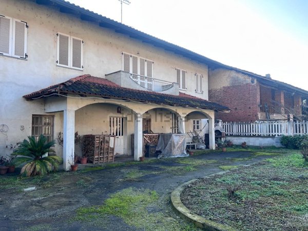casa indipendente in vendita a Chivasso in zona Boschetto