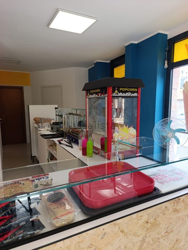 negozio in vendita a Chivasso