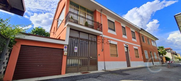 casa indipendente in vendita a Chivasso