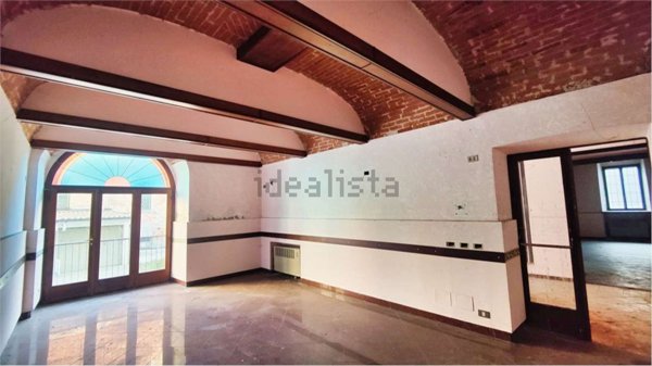 locale commerciale in vendita a Chivasso