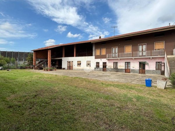 casa indipendente in vendita a Chivasso in zona Betlemme