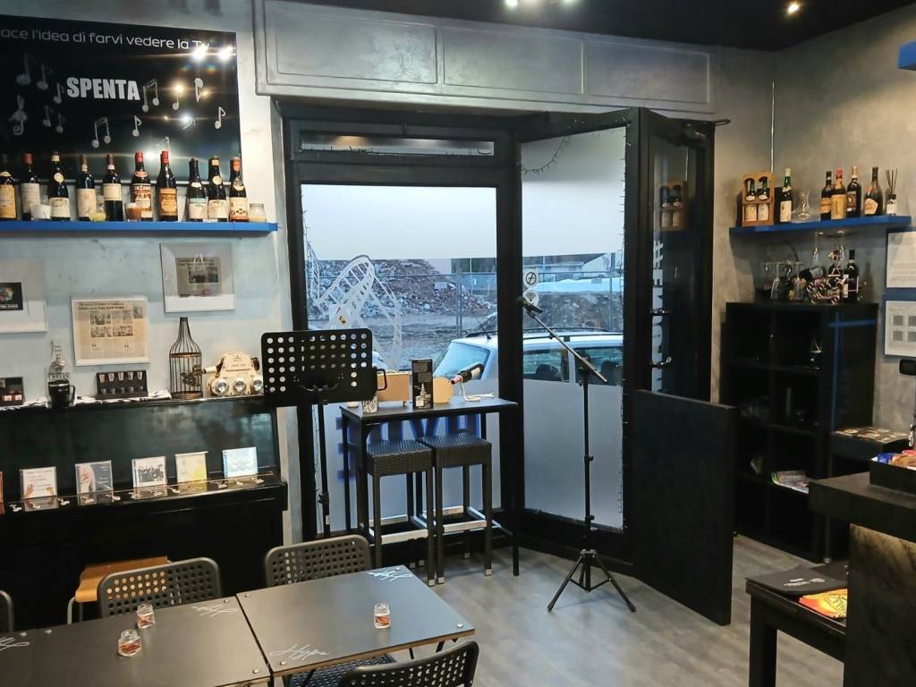 negozio in vendita a Chivasso