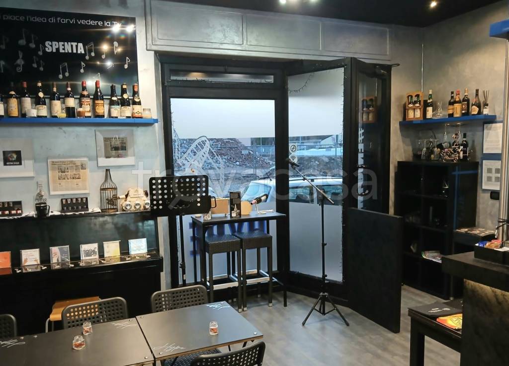 negozio in vendita a Chivasso