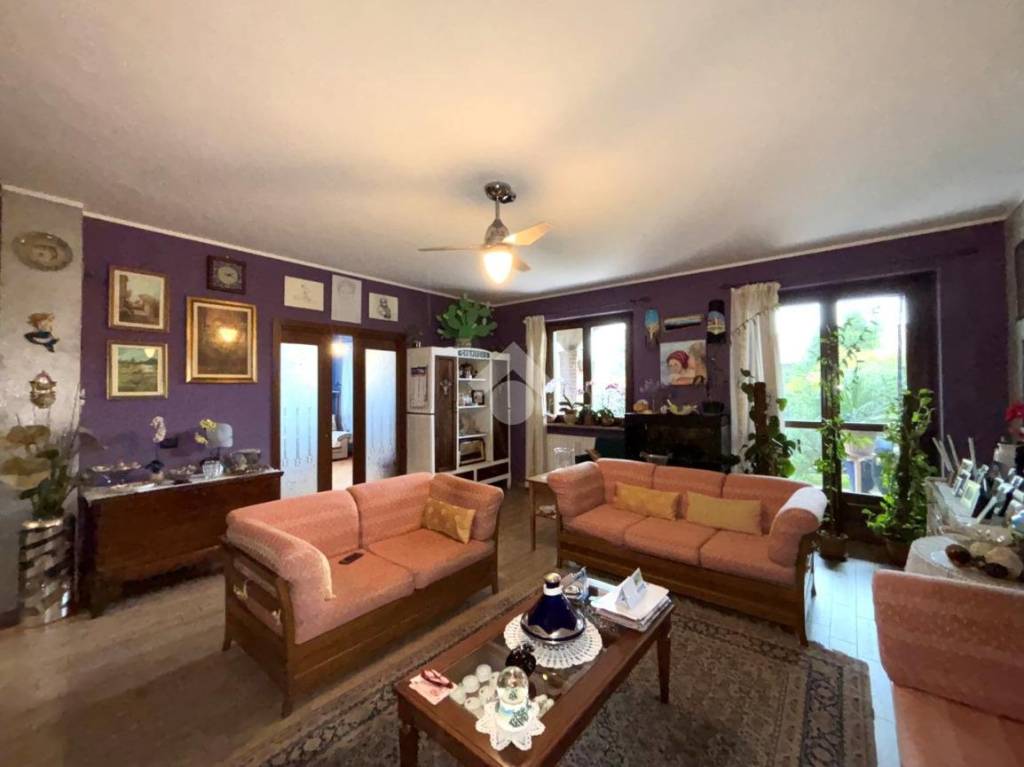 casa indipendente in vendita a Chivasso in zona Torassi