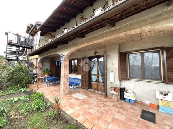 casa indipendente in vendita a Chivasso in zona Torassi