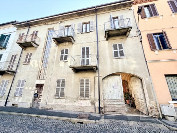 locale di sgombero in vendita a Chivasso