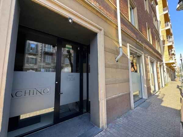 negozio in vendita a Chivasso