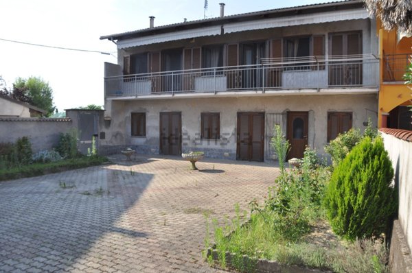 casa indipendente in vendita a Chivasso