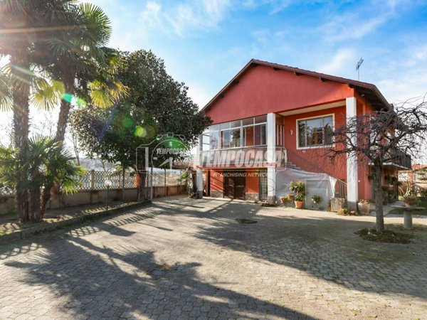 casa indipendente in vendita a Chivasso
