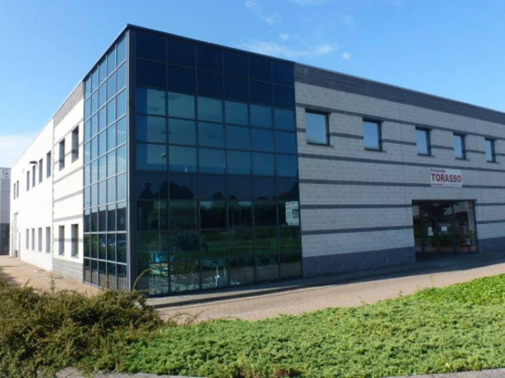 negozio in vendita a Chivasso