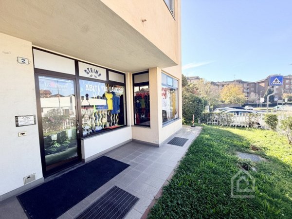 negozio in vendita a Chivasso