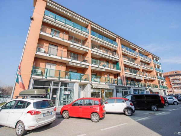 negozio in vendita a Chivasso