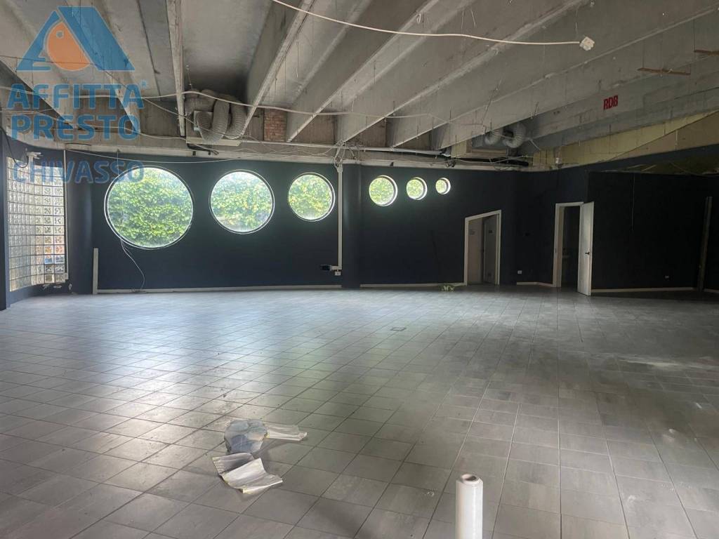 negozio in vendita a Chivasso