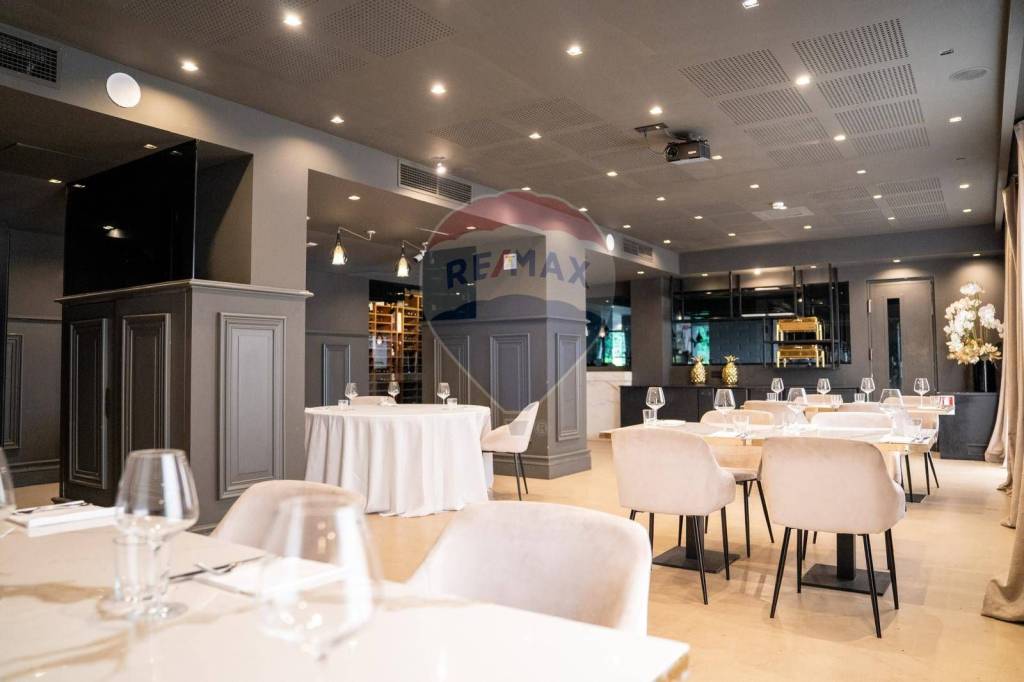 negozio in vendita a Chivasso