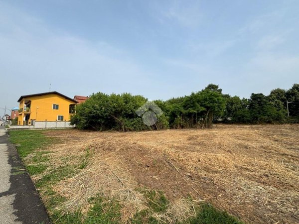 casa indipendente in vendita a Chivasso