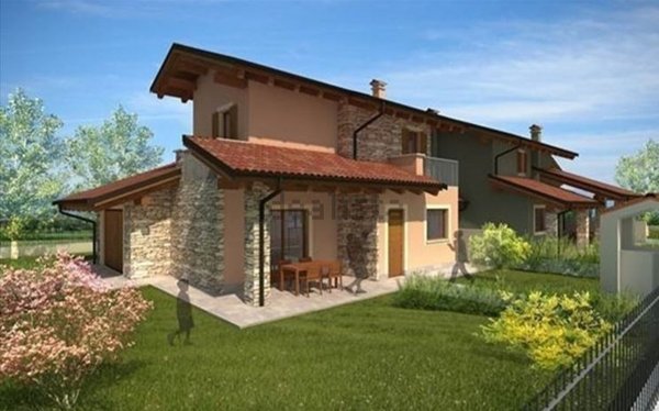 casa indipendente in vendita a Chivasso