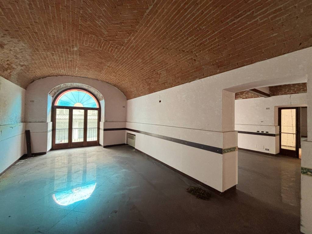 negozio in vendita a Chivasso