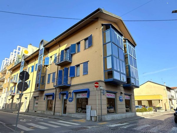 negozio in vendita a Chivasso