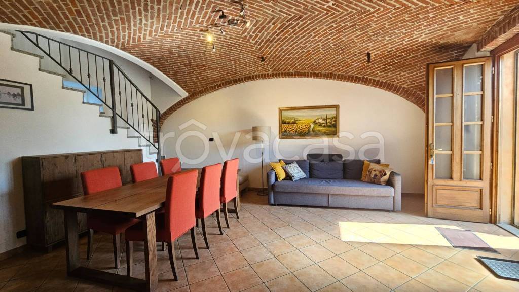 casa indipendente in vendita a Chivasso in zona Pogliani