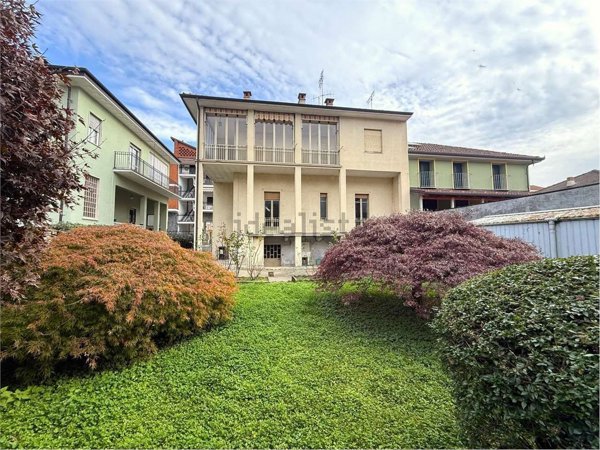 casa indipendente in vendita a Chivasso