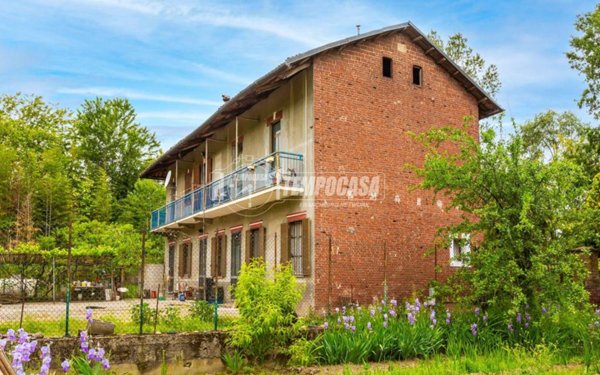 casa indipendente in vendita a Chivasso