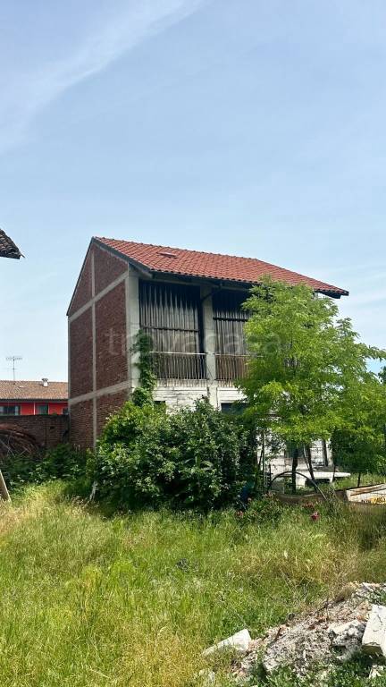 appartamento in vendita a Chivasso in zona Montegiove
