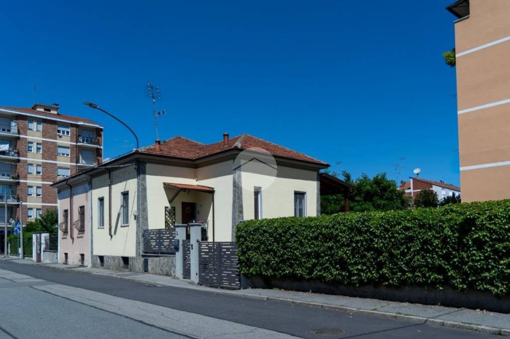casa indipendente in vendita a Chivasso