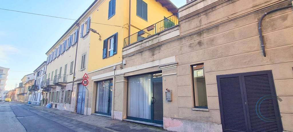 locale commerciale in vendita a Chivasso