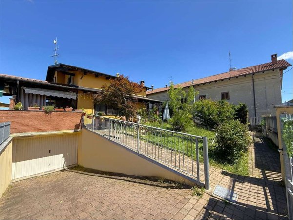 casa indipendente in vendita a Chivasso in zona Boschetto