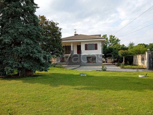 casa indipendente in vendita a Chivasso in zona Betlemme