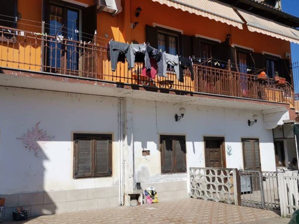 appartamento in vendita a Chivasso in zona Pratoregio