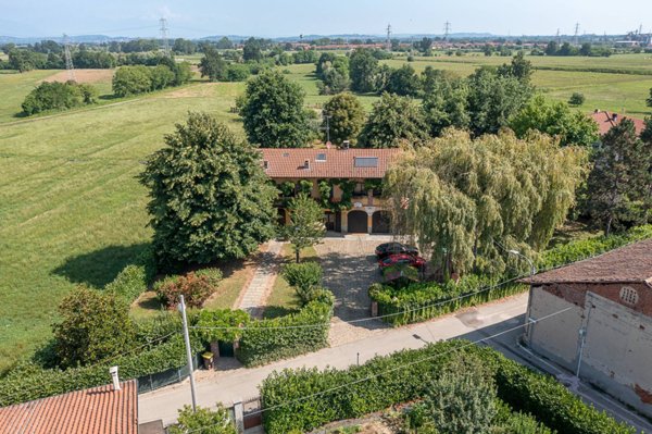 casa indipendente in vendita a Chivasso in zona Mosche